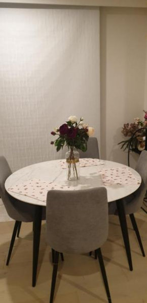 M-city Apartment, Clayton